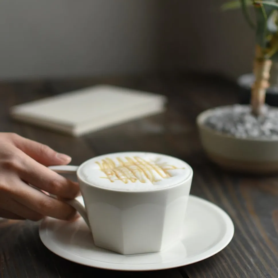 OCT cup & saucer 300ml / 10oz